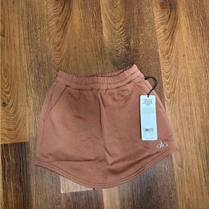 alo yoga high-waist accolade sweatshirt skirt